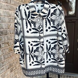 Women’s Black and White Patterned Button-Up Shirt/ Blouse